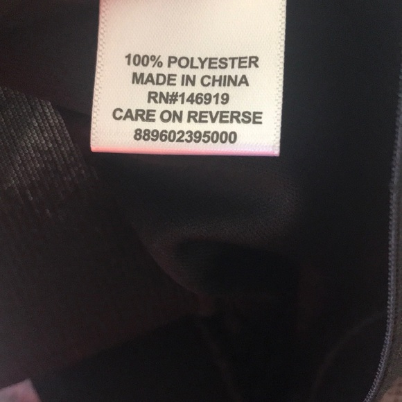 NWT Elle pull on pleated grey plaid skirt - Picture 6 of 6